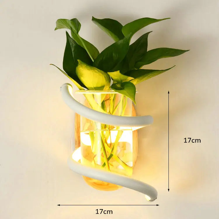 Applique murale nordique en bois avec plante verte - Élégance scandinave