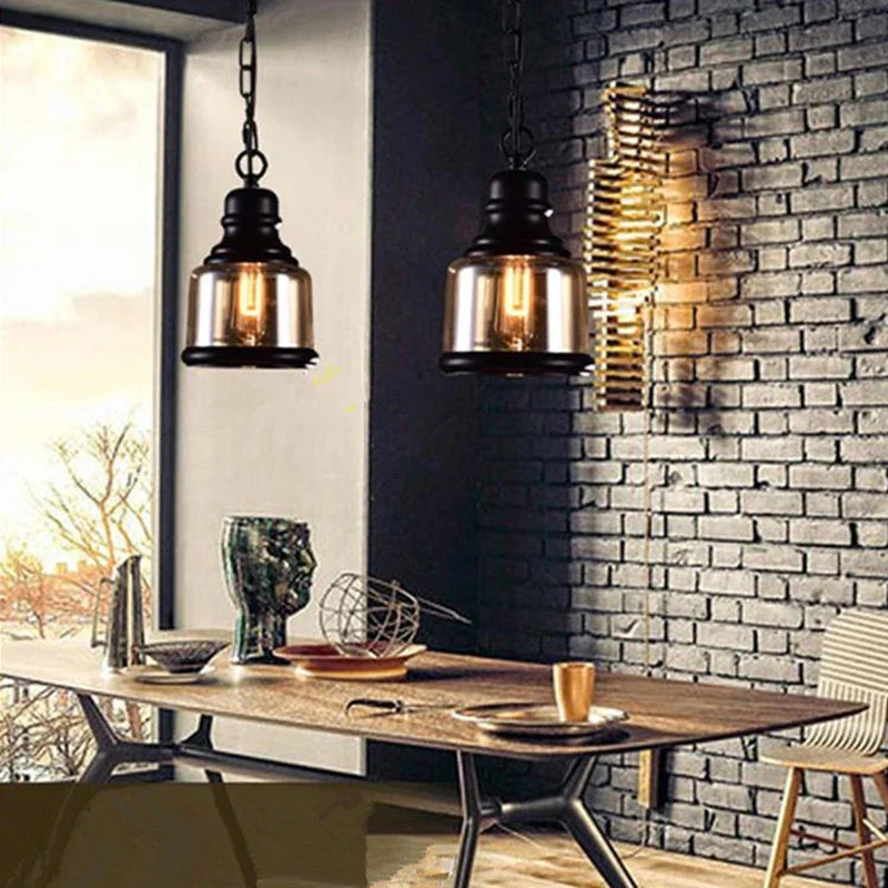 Suspension vintage en verre style industriel pour bouteille de vin