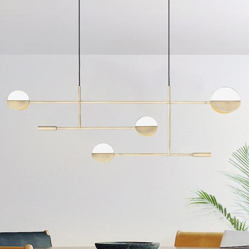 Lustre Zev : Élégance dorée en formes circulaires