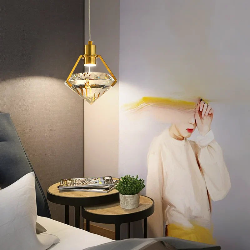 Lustre LED en cristal post-moderne pour une décoration créative.