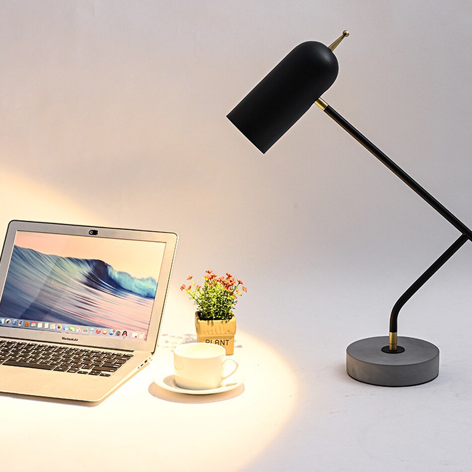 Lampe de bureau LED Tekna - Style industriel en noir