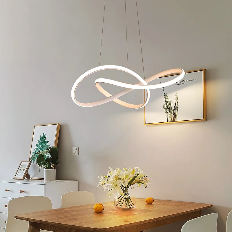 Suspension circulaire au design nordique et minimaliste