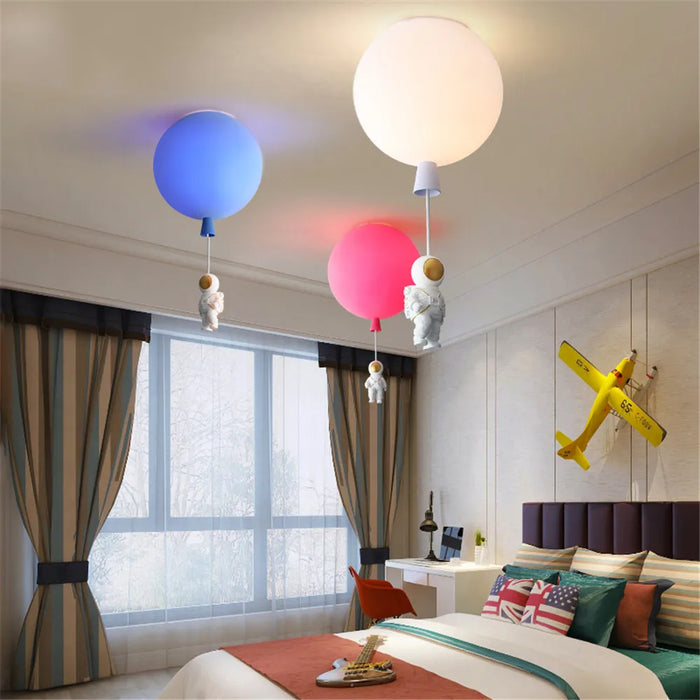 Plafonnier LED nordique « Astronaute et Ballons » pour Enfants