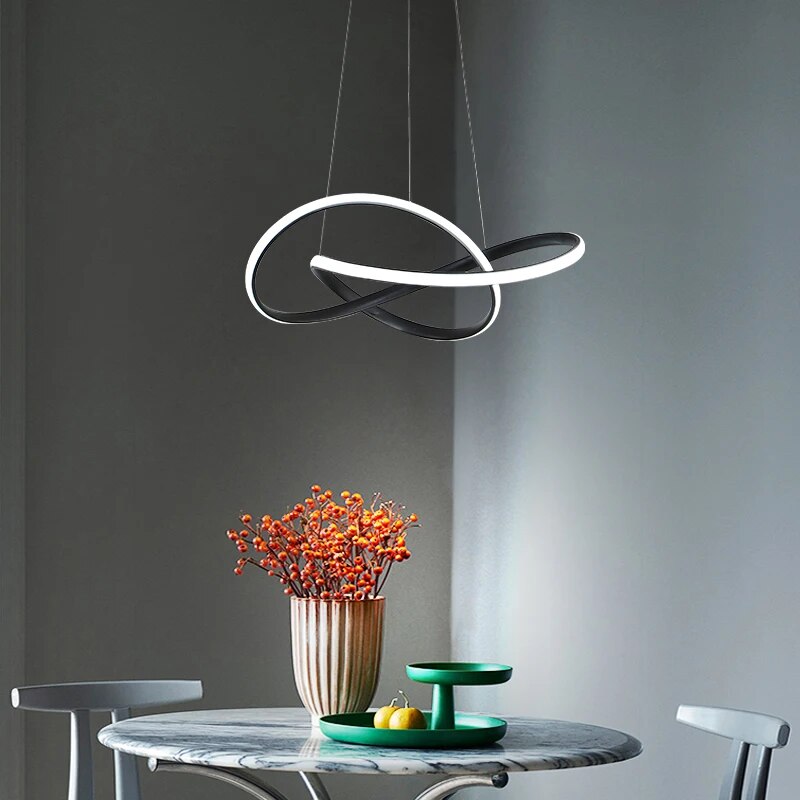 Suspension circulaire au design nordique et minimaliste