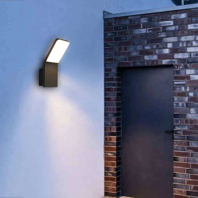 Applique murale LED étanche pour éclairer les escaliers de votre maison