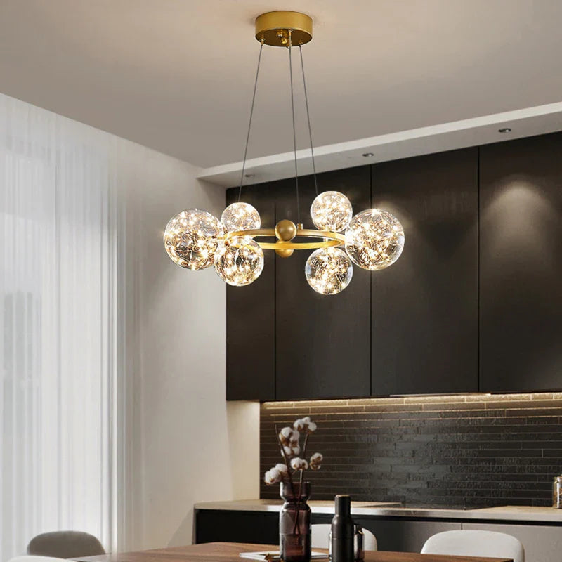 Lustre de luxe moderne avec anneaux LED et boule de verre de qualité supérieure