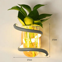 Applique murale nordique en bois avec plante verte - Élégance scandinave