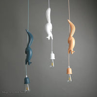 Lampe Suspension Résine Écureuil Nordique LED Loft Décoratif - Éclairage Authentique