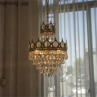 Lustre Couronne Moderne en Cristaux: Luminaire Décoratif d'Intérieur