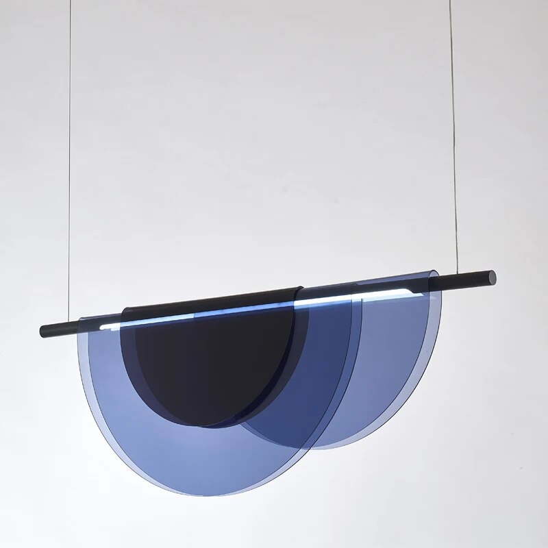 Lustre minimaliste nordique.