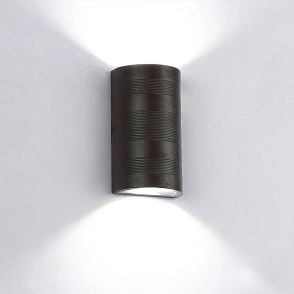 Applique murale LED polyvalente.