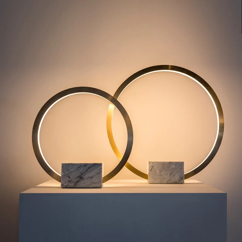 Lampe de table en marbre post-moderne "CréaLux"