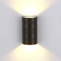 Applique murale LED polyvalente.