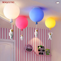 Plafonnier LED nordique « Astronaute et Ballons » pour Enfants
