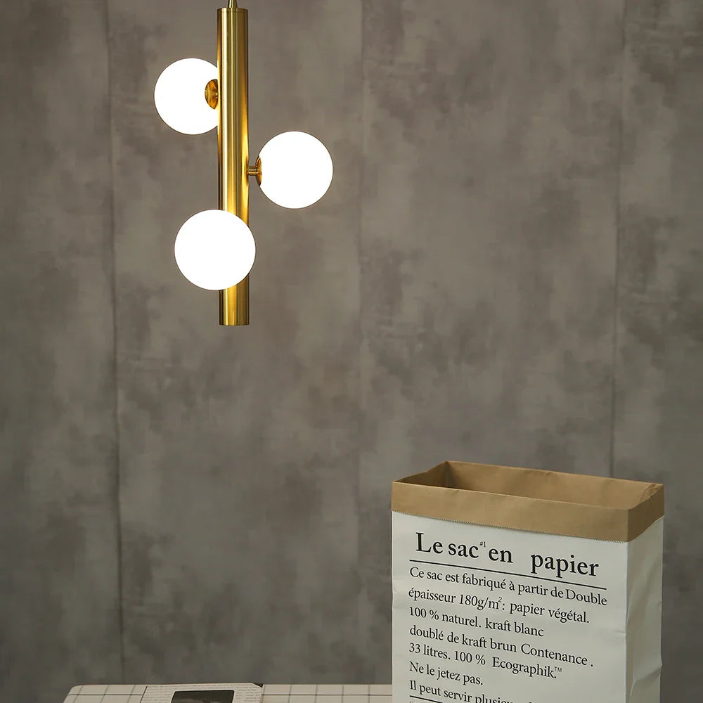 Suspension dorées par un styliste nordique