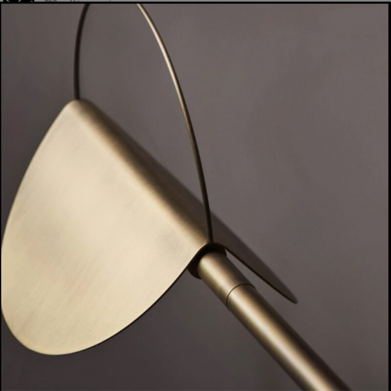Lustre Zev : Élégance dorée en formes circulaires