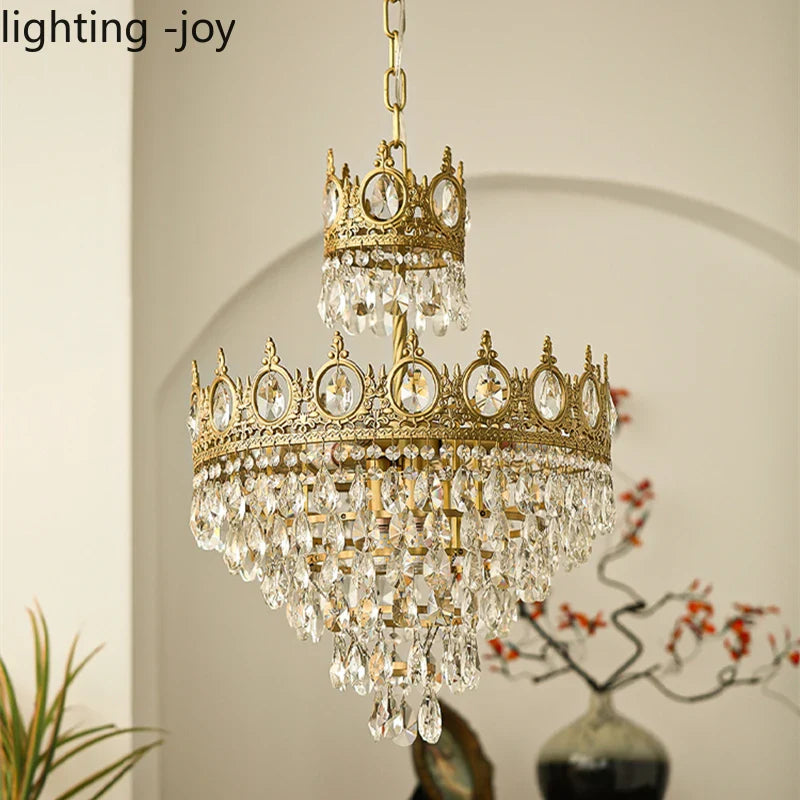 Lustre Couronne Moderne en Cristaux: Luminaire Décoratif d'Intérieur