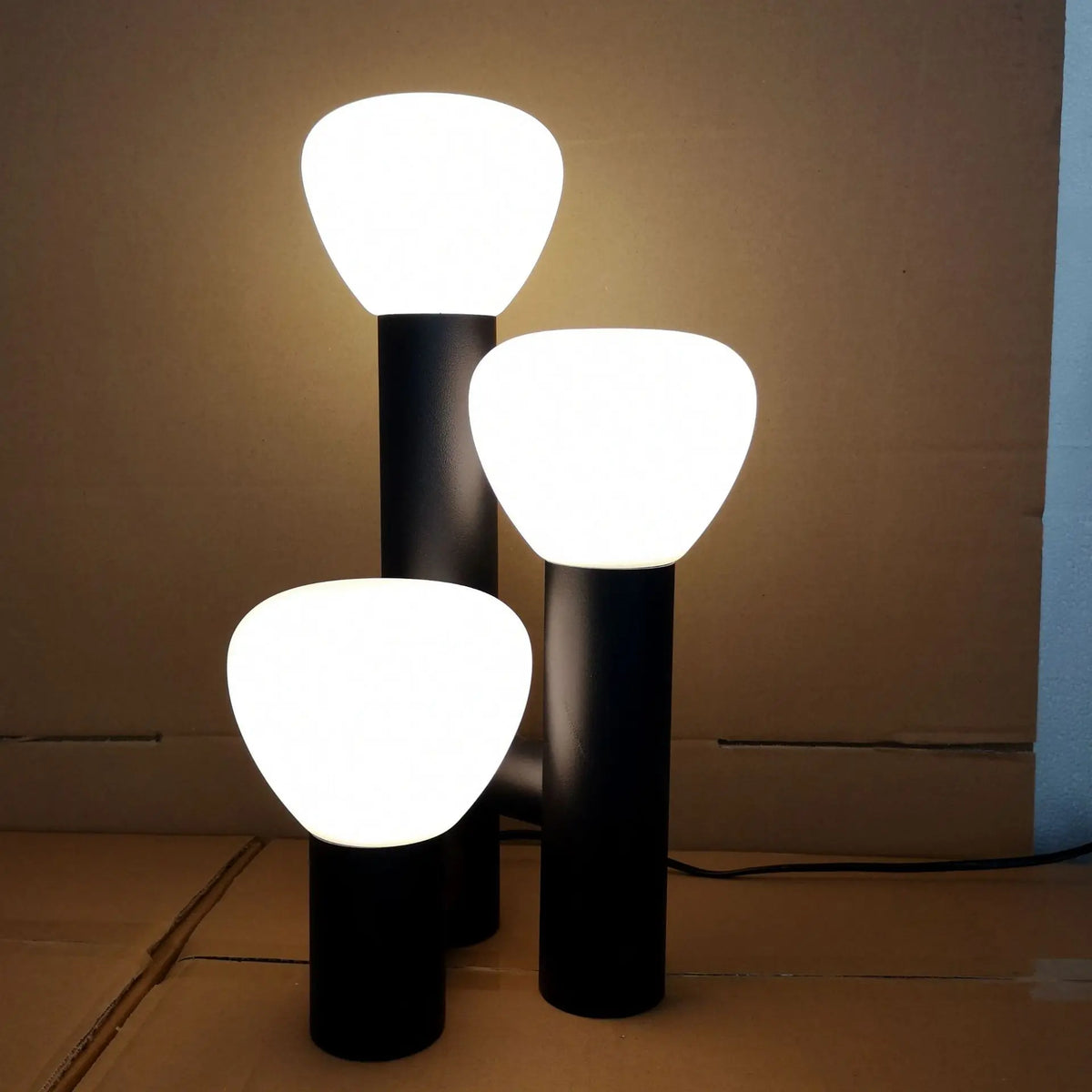 Lampe de Table Nordique Design LED en Fer et Verre