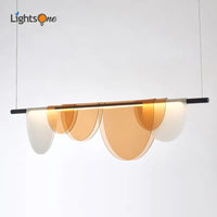 Lustre minimaliste nordique.