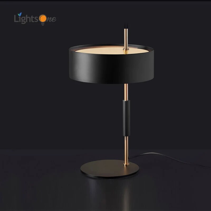Lampe de table nordique Élégance