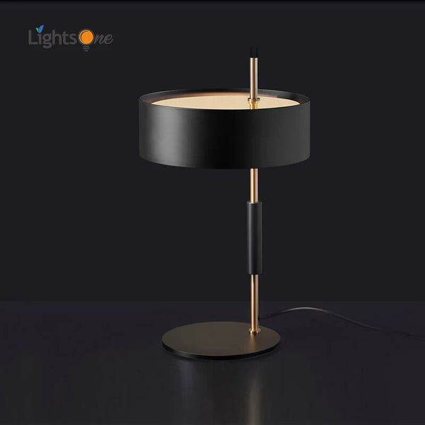 Lampe de table nordique Élégance