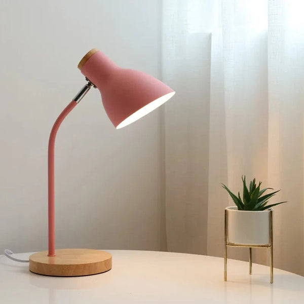 Lampe de table LED nordique en bois et fer avec protection oculaire