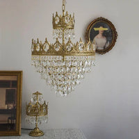 Lustre Couronne Moderne en Cristaux: Luminaire Décoratif d'Intérieur