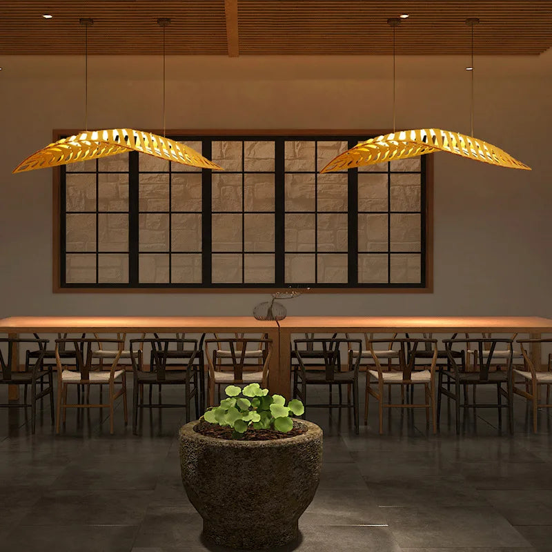 Lustre en bois à chevrons : Art moderne et design