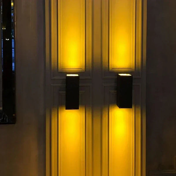 Applique murale extérieure en aluminium et verre trempé - Résistante aux intempéries