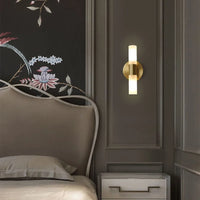 Applique murale design en laiton et acrylique pour tous les espaces