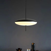Suspensions "Modern UFO" noires et blanches