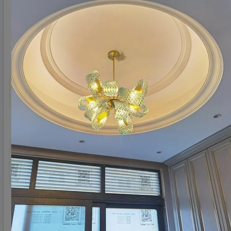 Lustre de Luxe Moderne 2022 en Laiton et Verre pour Sublimer Votre Maison