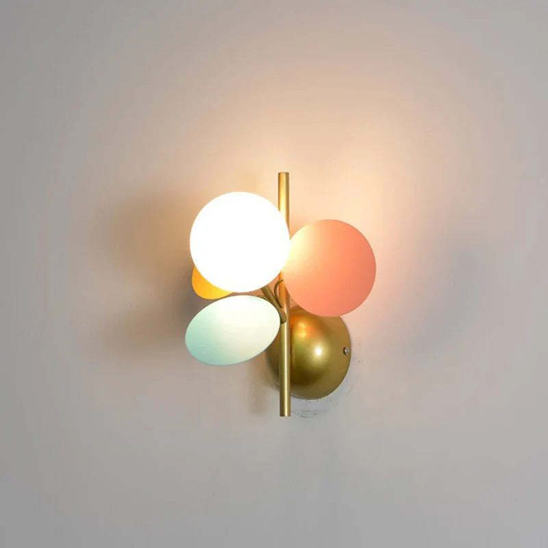 Applique Murale Nordique Macaron en Fer Décoratif LED pour Enfant - Collection Enchanted Glow