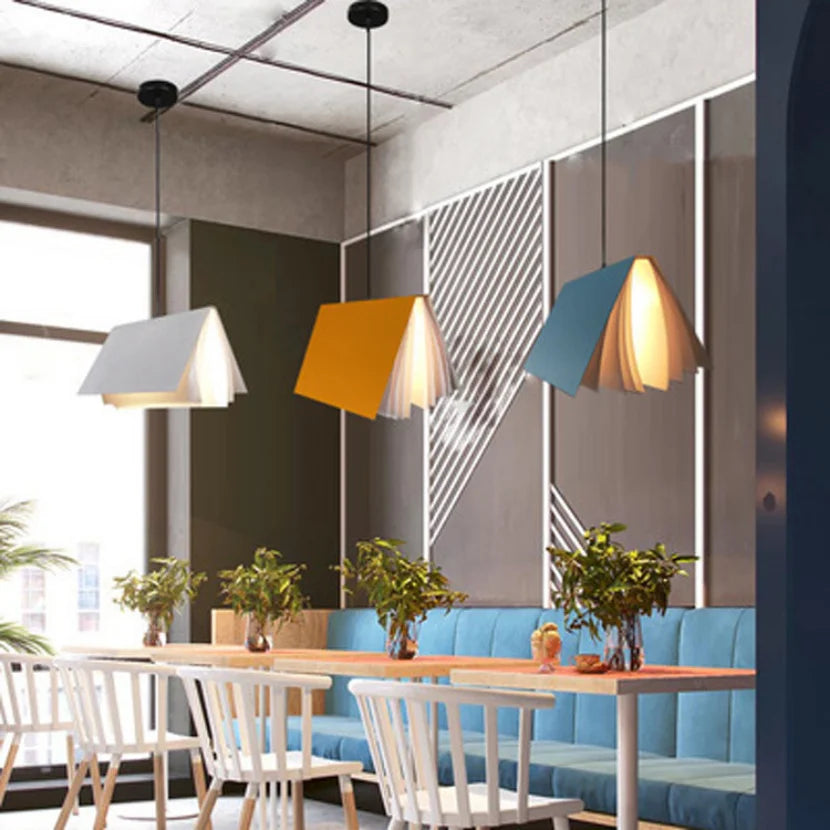 Suspension Lumière Livre Décoration Moderne pour la Salle d'Étude - Boutique Déco Enfants