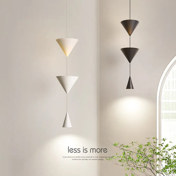Suspension design minimaliste avec sablier LED pour une décoration intérieure tendance