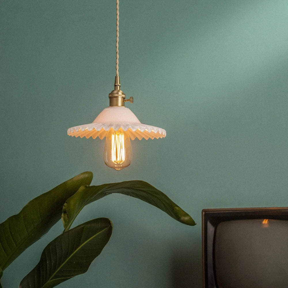 Suspension conique en verre contemporaine Edison.