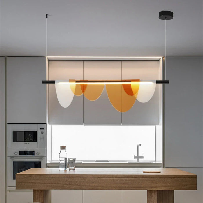 Lustre moderne nordique en acrylique et verre coloré LED