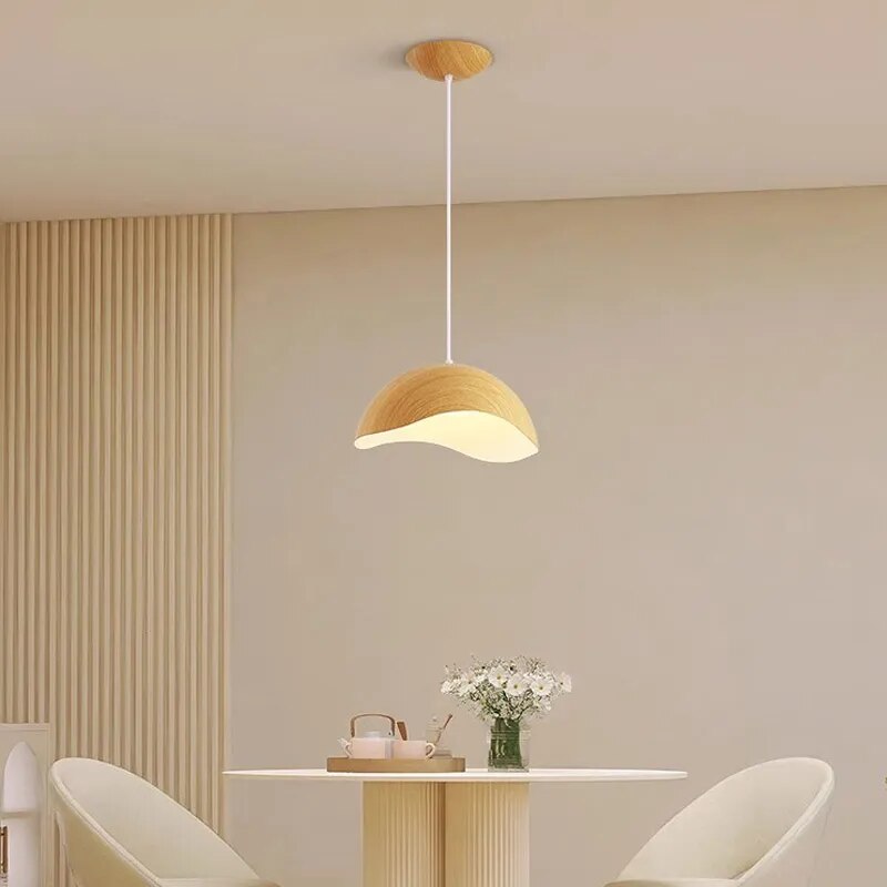 Lustre en fer grain bois nordique avec LED