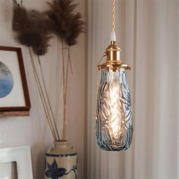 Lustre nordique rétro en laiton avec interrupteur tirage.