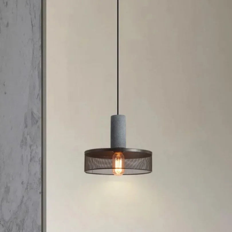 Suspension Vintage américaine en ciment pour loft café & bar.