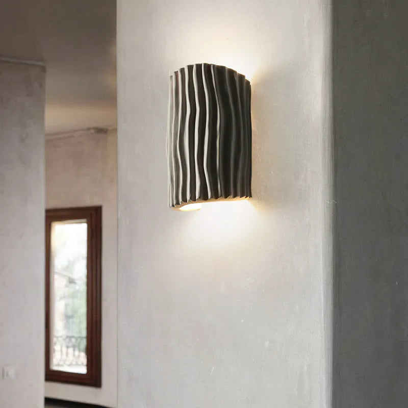 Applique murale moderne en résine  Assurée