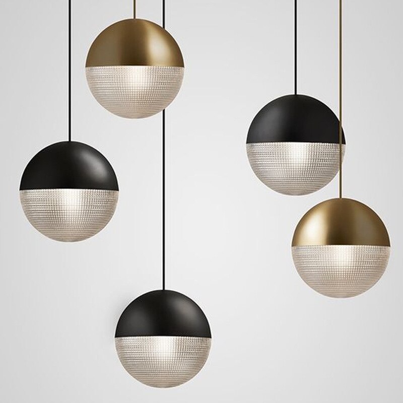 Suspension design en verre et métal : Boule Reed