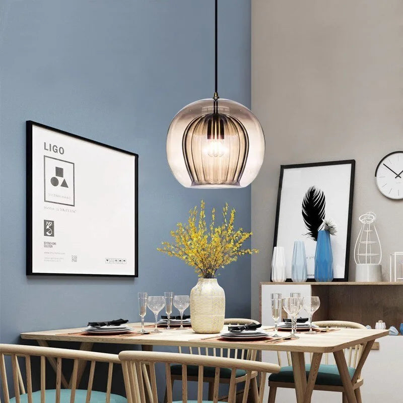 Suspension LED en verre au design nordique - Gris fumé influence scandinave