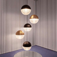 Suspension design en verre et métal : Boule Reed