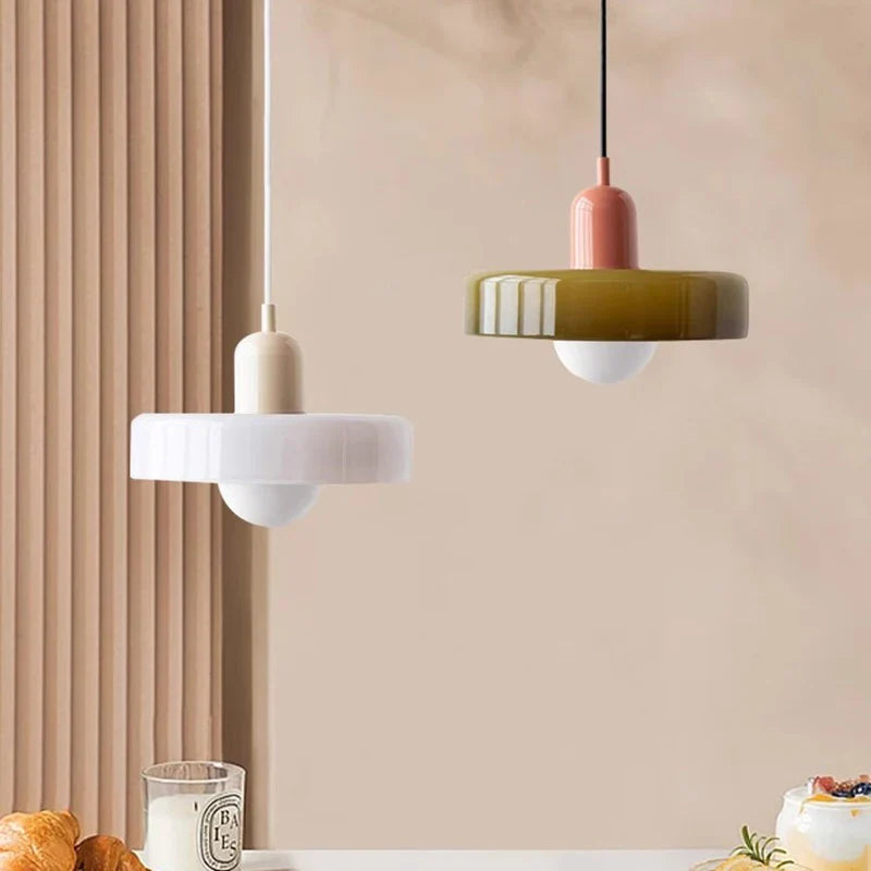 Suspensions en vitrail pour un éclairage élégant de votre intérieur