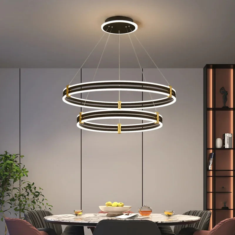 Lustre de luxe avec anneau de styliste
