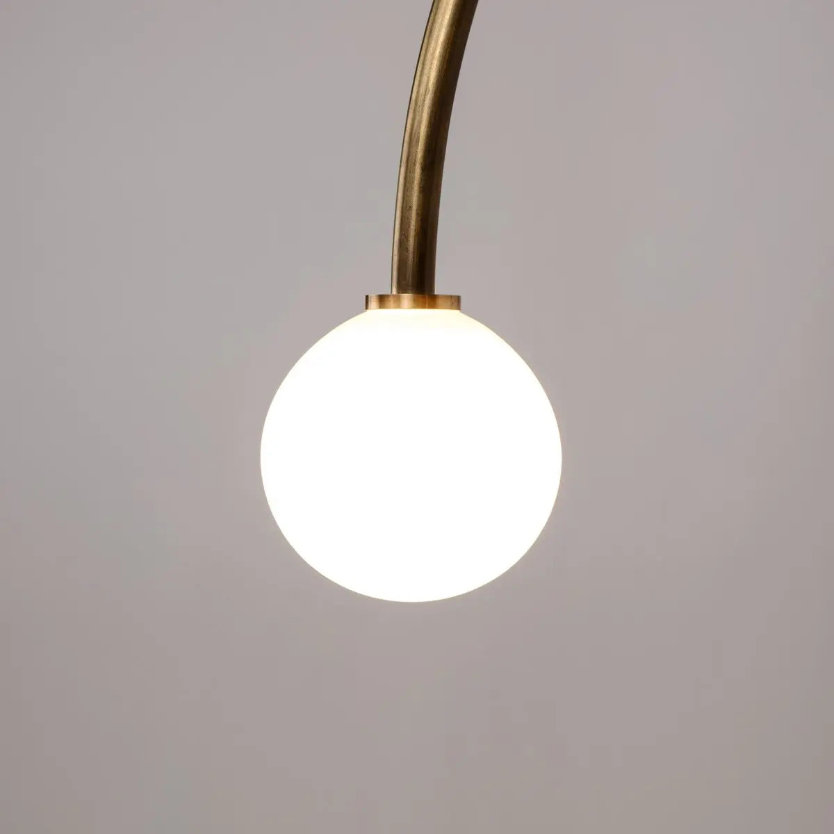 Applique Murale LED Dorée Courbée