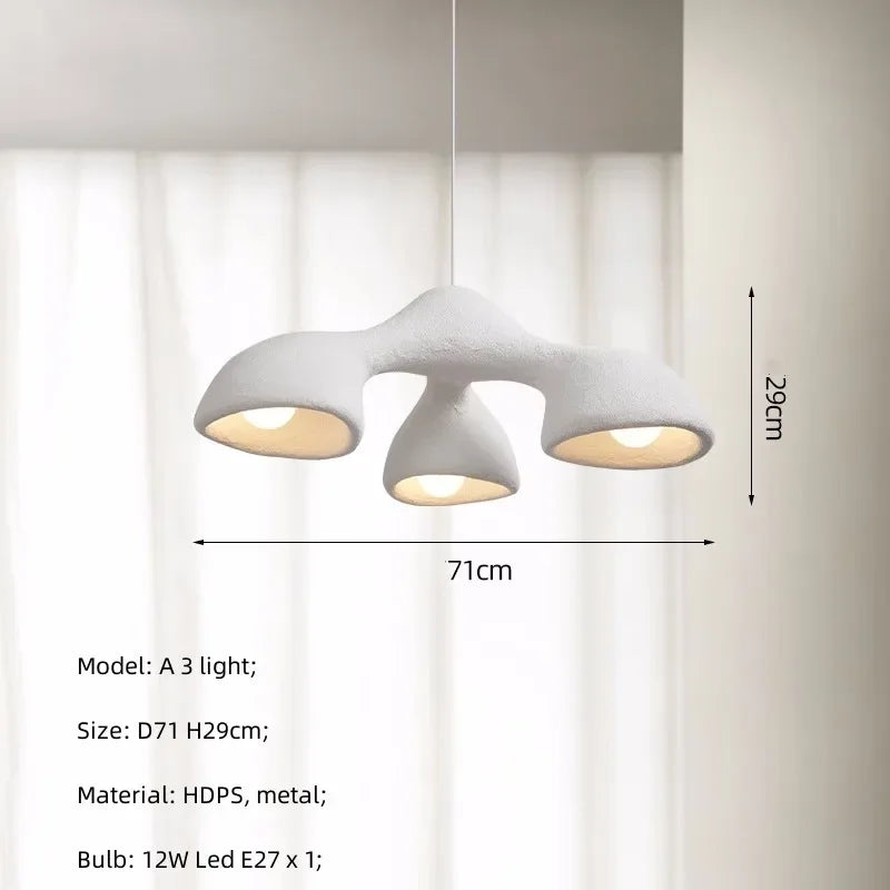 Lustre nordique minimaliste par un créateur de renom