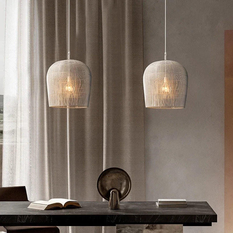 Suspension japonaise en rotin wabi-sabi avec éclairage LED