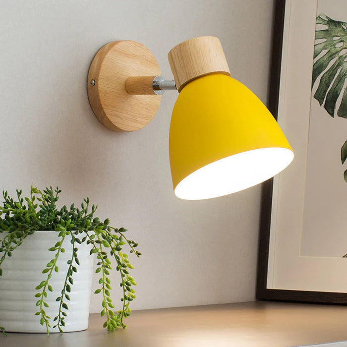 Applique murale LED Nordik Macaron en bois massif